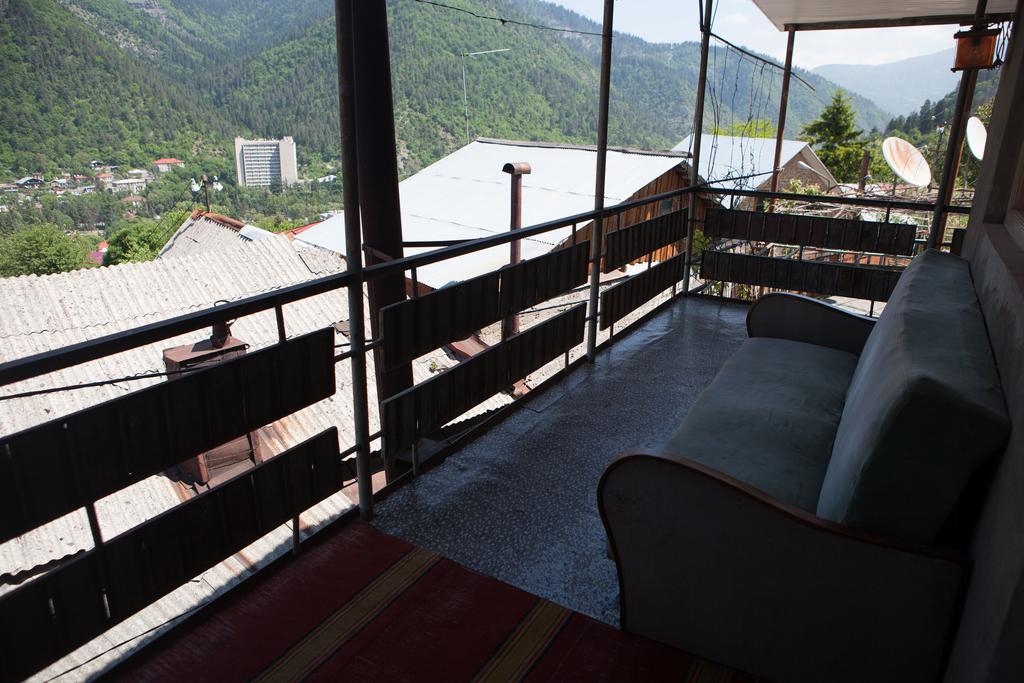 Guest House Salome Borjomi Exterior photo